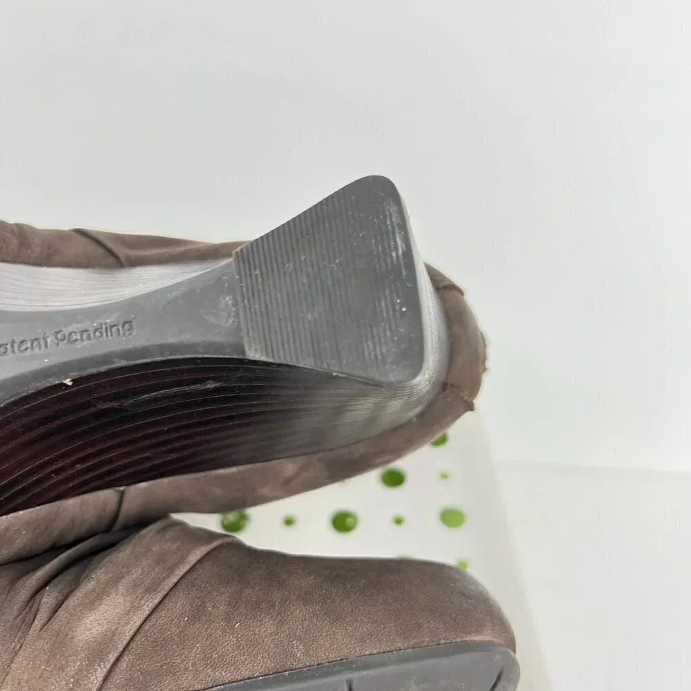 Earthies Chelsea Brown Suede Wedge Boots Size 10 M - Picture 9 of 16